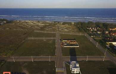 Imagem: O terreno possui 360m² de Área e está localizado em Arroio