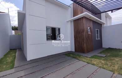 Imagem: A casa possui 2 Dormitórios, 2 Banheiros, 2 Vagas na garagem