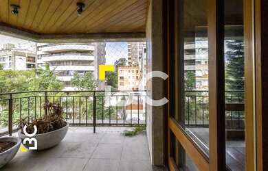 Imagem 13: BC Imóveis vende luxuoso apartamento 1 por andar alto padrão, com 4...