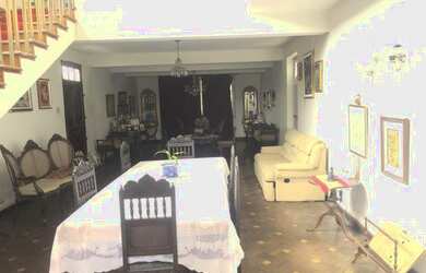 Imagem: A casa possui 5 Dormitórios, 5 Banheiros, 5 Vagas na garagem