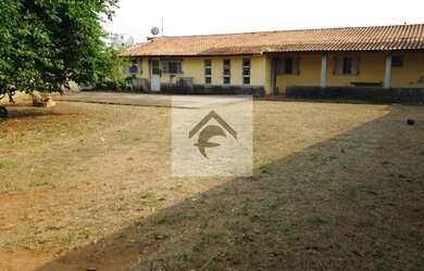 Imagem: A casa possui 3 Dormitórios, 2 Banheiros, 536m² de Área