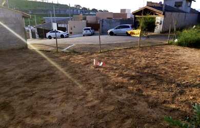 Imagem: O terreno possui 385m² de Área e está localizado em Jardim