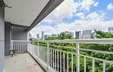 Imagem: O apartamento possui 2 Dormitórios, 2 Banheiros, 2 Vagas na