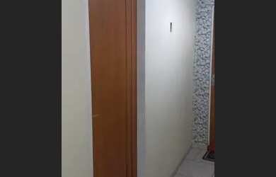 Imagem: O apartamento possui 1 Dormitório, 1 Banheiro, 1 Vaga na garagem