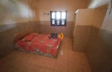 Imagem: A casa possui 3 Dormitórios, 4 Banheiros, 1 Vaga na garagem