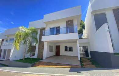 Imagem: A casa em condomínio possui 3 Dormitórios, 4 Banheiros, 2