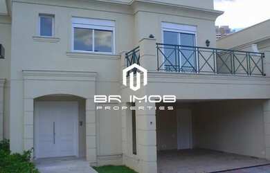 Imagem: A casa possui 5 Dormitórios, 5 Banheiros, 4 Vagas na garagem