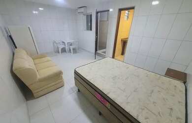 Imagem: A kitnet possui 1 Dormitório, 1 Banheiro e está localizado