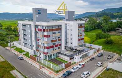 Imagem: O apartamento possui 2 Dormitórios, 1 Banheiro, 1 Vaga na garagem