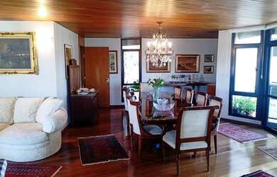 Imagem: O apartamento possui 4 Dormitórios, 5 Banheiros, 3 Vagas na