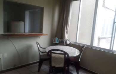 Imagem: O apartamento possui 1 Dormitório, 1 Banheiro, 1 Vaga na garagem