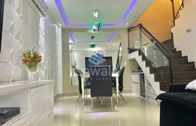 Imagem: A casa em condomínio possui 4 Dormitórios, 5 Banheiros, 194m²