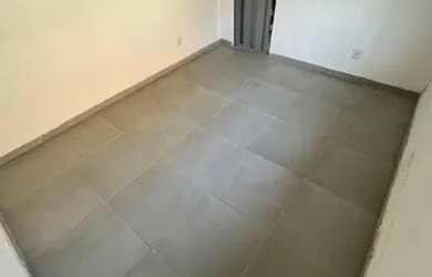 Imagem 3: Vendo ou alugo. Varanda, 1 Banheiroe1 Dormitório