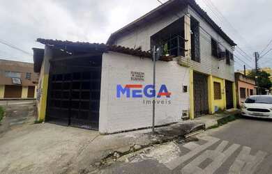 Imagem: A casa possui 2 Dormitórios, 2 Banheiros, 1 Vaga na garagem