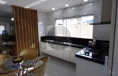 Imagem: A casa em condomínio possui 3 Dormitórios, 3 Banheiros, 3