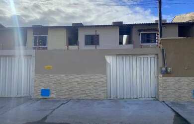 Imagem: A casa possui 4 Dormitórios, 3 Banheiros, 2 Vagas na garagem