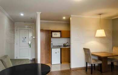 Imagem: O studio possui 1 Dormitório, 1 Banheiro, 1 Vaga na garagem