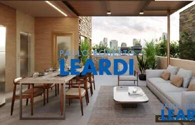 Imagem: A casa em condomínio possui 4 Dormitórios, 5 Banheiros, 4