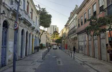 Imagem: A casa para alugar possui 2 Dormitórios, 3 Banheiros e 1061m²