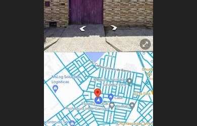 Imagem: A casa possui 3 Dormitórios, 2 Banheiros, 5 Vagas na garagem