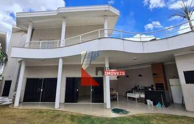 Imagem: A casa em condomínio possui 3 Dormitórios, 3 Banheiros, 4