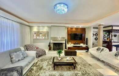 Imagem 11: Belíssima residência, localizada em um tradicional Bairro de Santa Maria...