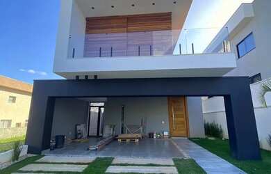 Imagem: A casa em condomínio possui 3 Dormitórios, 4 Banheiros, 4