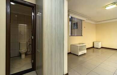 Imagem 15: Casa de 3 pavimentos à venda..R$ 1.400 k