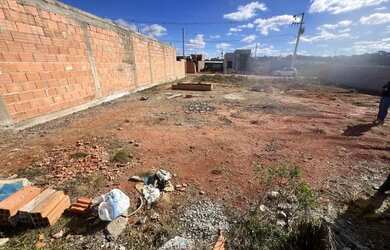 Imagem: O terreno possui 120m² de Área e está localizado em Eucaliptos