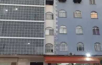 Imagem: O apartamento possui 3 Dormitórios, 1 Banheiro, 1 Vaga na garagem