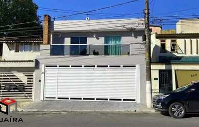 Imagem: A casa possui 2 Dormitórios, 2 Banheiros, 3 Vagas na garagem