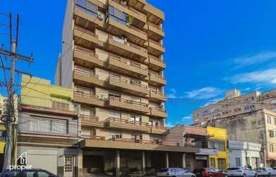 Imagem: O apartamento possui 1 Dormitório, 1 Banheiro, 1 Vaga na garagem