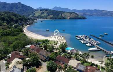 Imagem: A casa em condomínio possui 4 Dormitórios, 5 Banheiros, 1