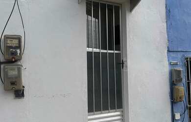 Imagem: A kitnet possui 1 Dormitório, 1 Banheiro e está localizado