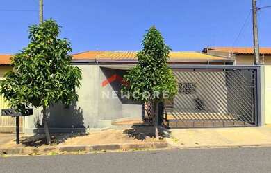 Imagem: A casa à venda possui 3 Dormitórios, 2 Banheiros, 2 Vagas