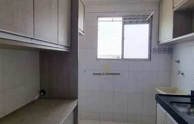 Imagem: O apartamento e possui 2 Dormitórios, 1 Banheiro, 1 Vaga na