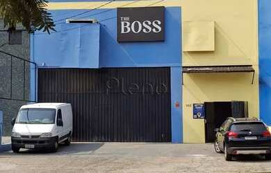 Imagem: O depósito possui 5 Vagas na garagem, 350m² de Área e está