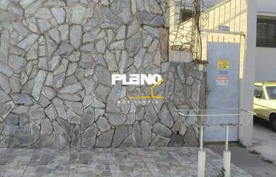 Imagem: A casa possui 1 Dormitório, 1 Banheiro, 30m² de Área e está