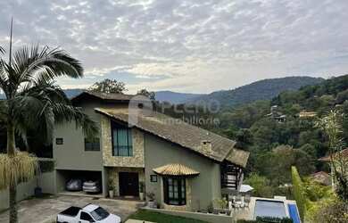 Imagem: A casa em condomínio possui 3 Dormitórios, 5 Banheiros, 5