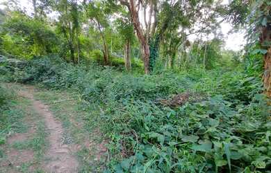 Imagem: O terreno possui 322m² de Área e está localizado em Vargem