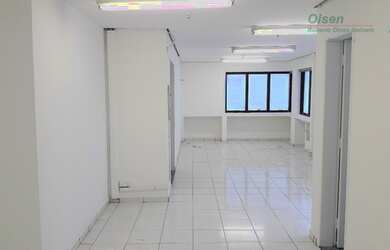 Imagem: O depósito possui 1 Vaga na garagem, 50m² de Área e está