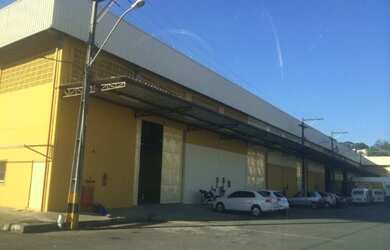 Imagem: O depósito possui 2000m² de Área e está localizado em Pirajá