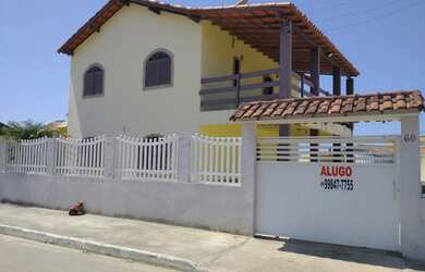 Imagem: A casa possui 5 Dormitórios, 3 Banheiros, 2 Vagas na garagem