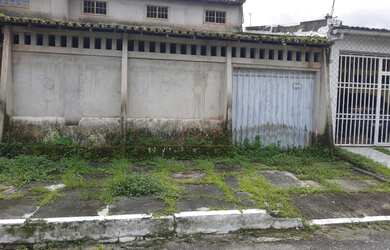 Imagem 2: Vendo Casa. Varanda, 3 Vagas na garageme4 Dormitórios