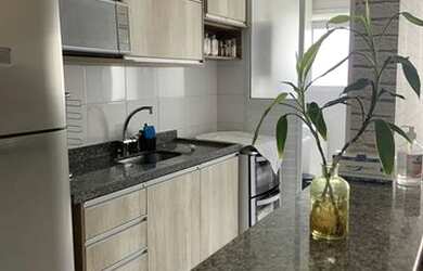 Imagem: O apartamento possui 2 Dormitórios, 1 Banheiro, 1 Vaga na garagem