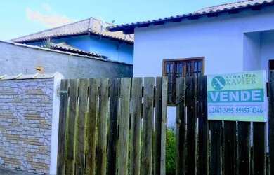 Imagem: A casa possui 2 Dormitórios, 2 Banheiros, 2 Vagas na garagem