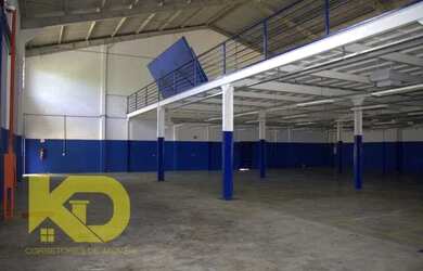 Imagem: O depósito possui 5 Vagas na garagem, 1.500m² de Área e