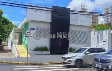 Imagem: O depósito possui 4 Vagas na garagem e 185m² de Área e está