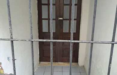 Imagem: A casa possui 1 Dormitório, 1 Banheiro, 42m² de Área e está