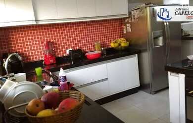 Imagem: A casa possui 4 Dormitórios, 5 Banheiros, 5 Vagas na garagem